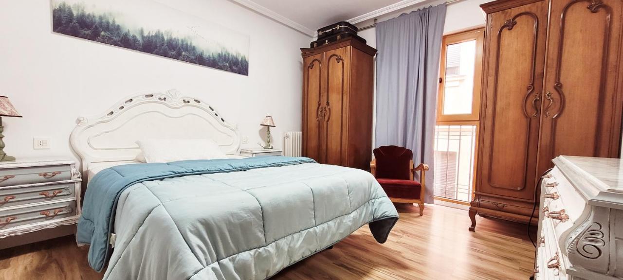 Www Sanmartinplaza Es En El Corazon Del Casco Historico Apartment Leon Exterior photo